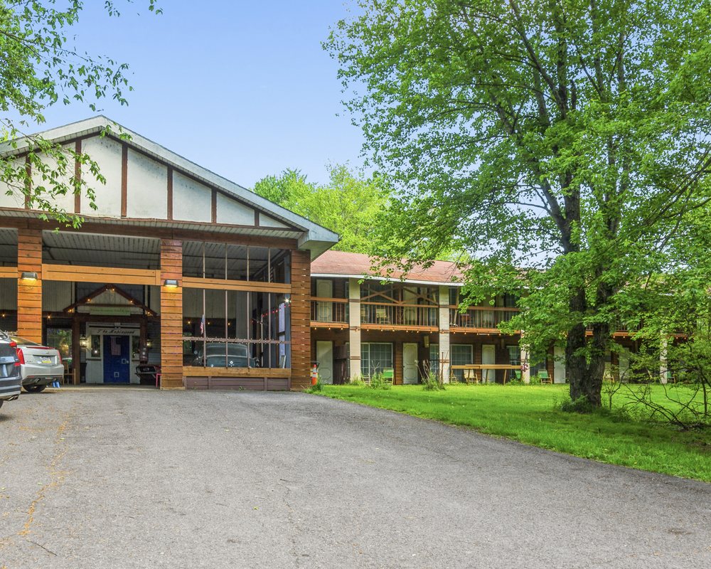 Pocono Mountain Hotel and Spa — exterior